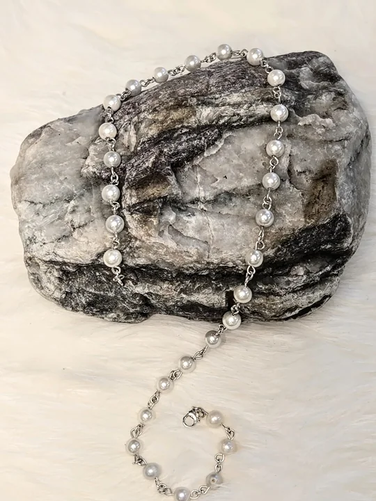 Another view of the Classic Shell Pearl & Sterling Silver Single Wrapped Necklace